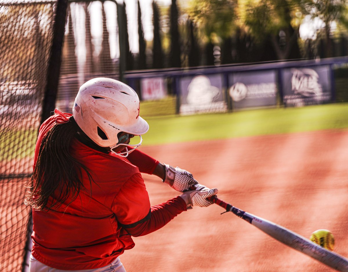 UNMLoboSB's tweet photo. BP frames.

#GoLobos https://t.co/2CXskvqUy4