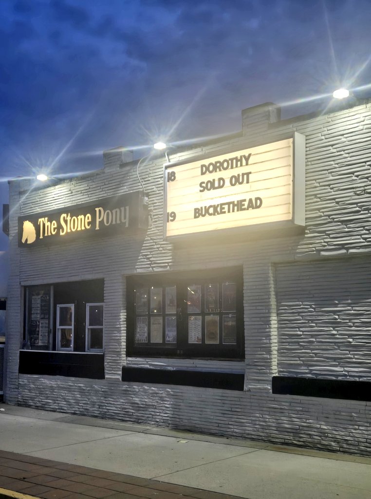 petemosq's tweet photo. At @thestonepony tonight for @itsdorothysucka! #Dorothy #TheStonePony #asburypark https://t.co/u0J7qsPrQO