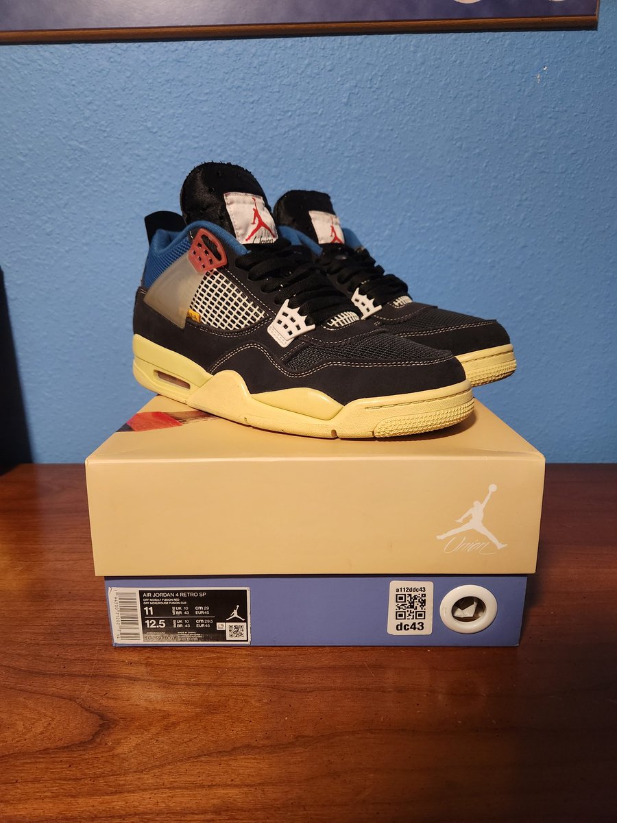 Size 11
Worn 2x / OG All
$460 Shipped