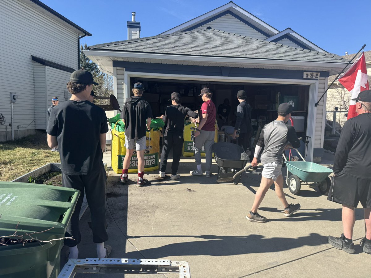 Great way to finish off a weekend.  Spending sometime with longtime supporters and Jets HOFers Barbara &amp; Yukio.  Quick hour of helping them with the spring clean up. #onceajetalwaysajet