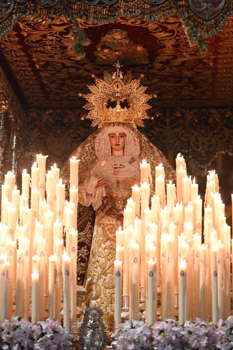 Y no suspira tranquila, hasta verte por el puente… 

📸<a href="/belen76sevilla/">Belen Cañada</a>

#LaO25 #SSantaSevilla25