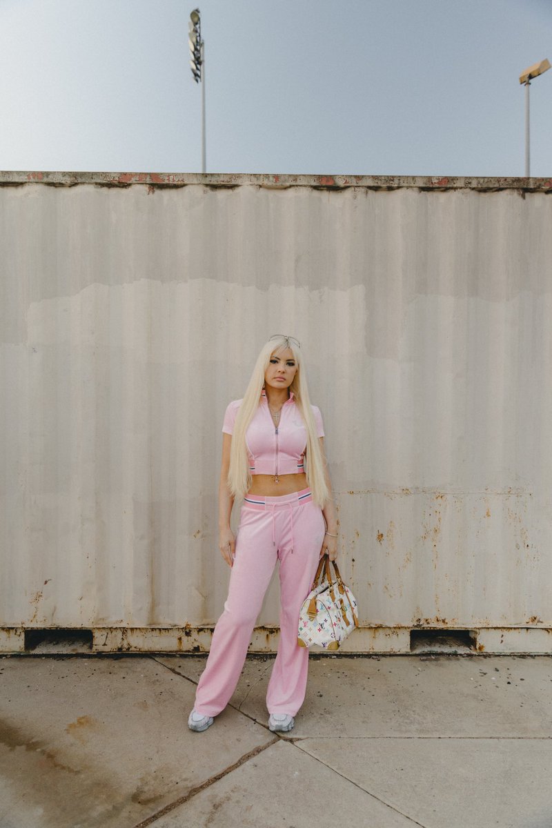 milliegolightly's tweet photo. Me for @TrueReligion 
Shot by @apftss https://t.co/BPoCvCWPST