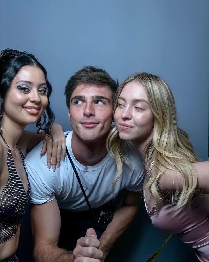 🚨The entire returning main cast of ‘EUPHORIA’ have finally begun filming the third season. 

#EUPHORIA #EuphoriaSeason3