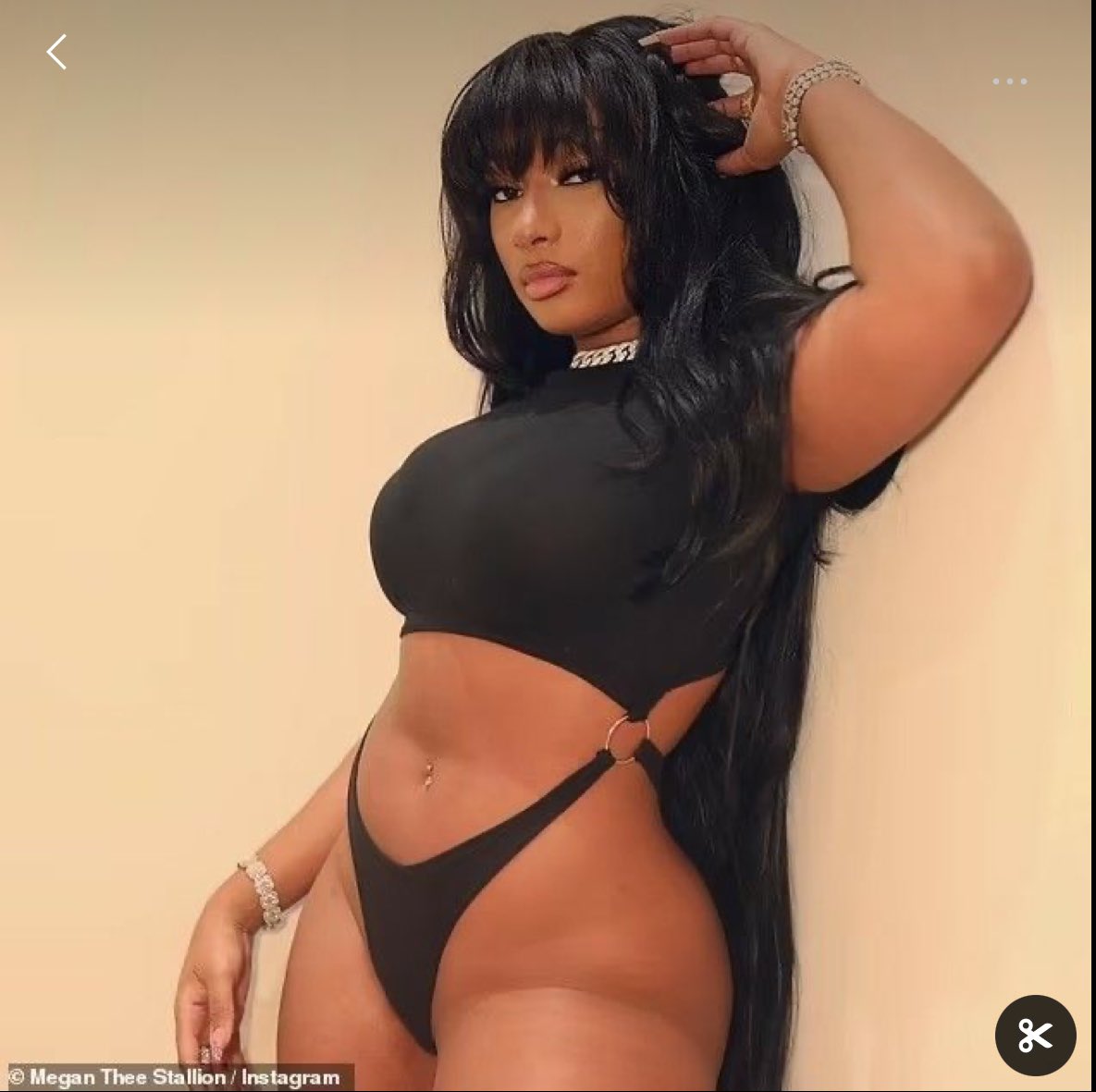 my queen 😫😫 i was supposed to only be looking and sketching 😔
-
-
-
#WIP #MeganTheeStallion #sketch