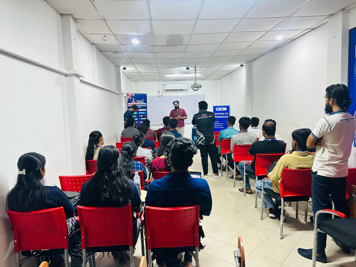 YarlSFO's tweet image. Happening Now at @Esoft_Jaffna!
Our Journey to Salesforce introduction event is in full swing! Students are diving into the Salesforce ecosystem, exploring career paths, and getting hands-on with exciting tools.

#Journey2Salesforce #HappeningNow #YarlSFO #Salesforce…