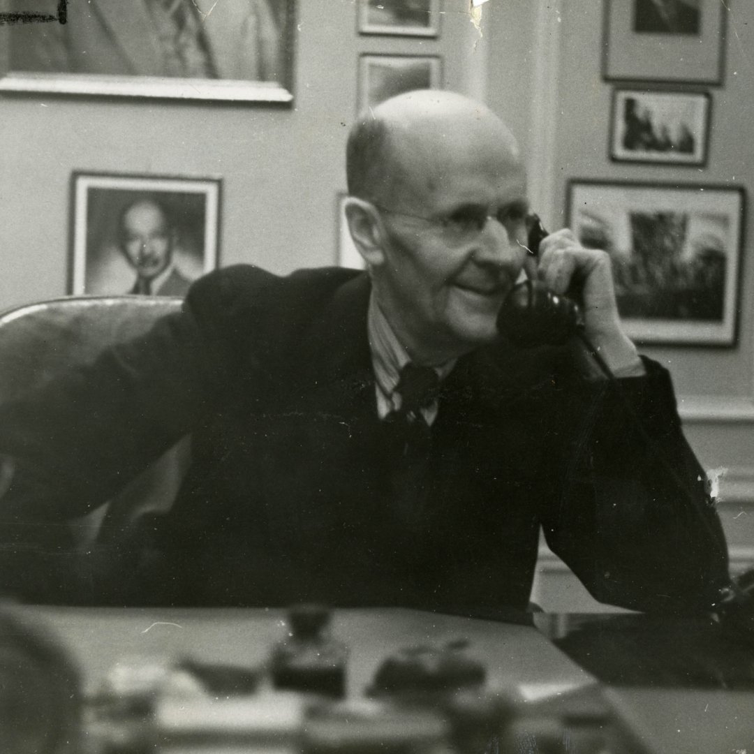 Rotary's tweet photo. Today, we celebrate the birthday of Paul Harris, the founder of Rotary. Born on 19 April 1868, in Racine, Wisconsin, USA, Paul’s idea was simple yet powerful: to bring together professionals from diverse backgrounds to develop friendship and connections. From one Rotary club in 1905, his legacy has grown to a global network of over 1 million members, united in their mission to create positive change in communities worldwide. Happy birthday, Paul Harris. Your vision continues to inspire us all! 🎉 
https://t.co/FbABsn4faI