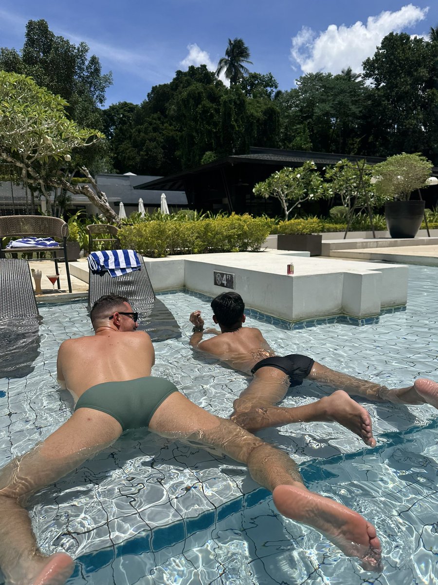 Skippy3181's tweet photo. Pool times https://t.co/JdlYNd1Pv3