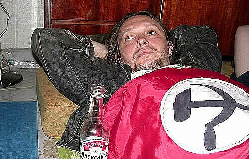 GLEMHAYS's tweet photo. 20 апреля 2007 года умер Александр Непомнящий - русский поэт, бард, рок-музыкант. https://t.co/Xu6Oqsgw5y