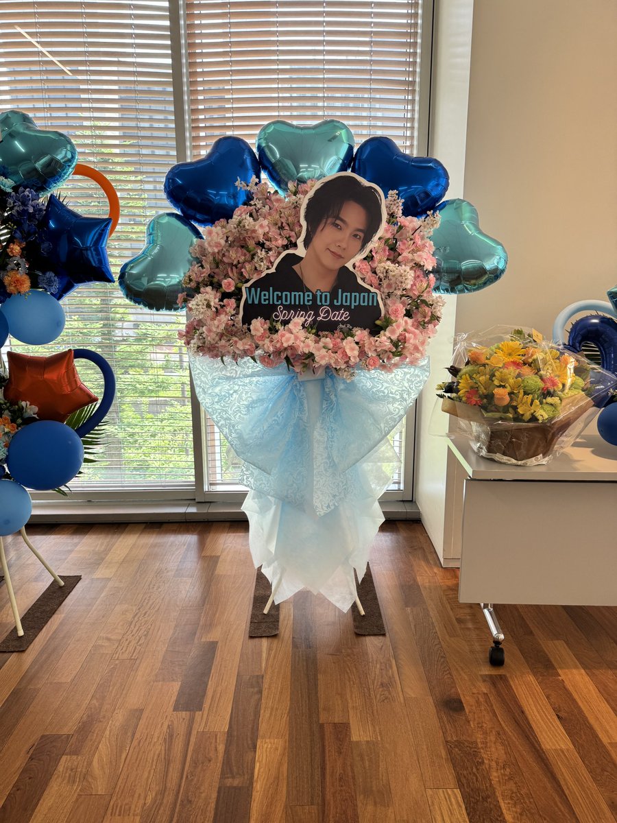 BuildJFC's tweet photo. 🌸フラワースタンド🌸

Build JFCからは桜をイメージしたものをオーダーさせて頂きました💙

SPRING DATE WITH BUILD
#BuildJPFanmeeting2025 
@JakeB4rever https://t.co/Uy3Z2uGKk4
