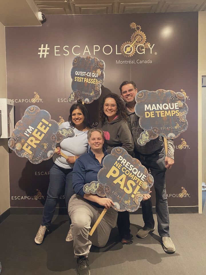 Anitannjohn's tweet photo. #Escapology Montréal, Québec ⚜️ https://t.co/or1B1zzofZ