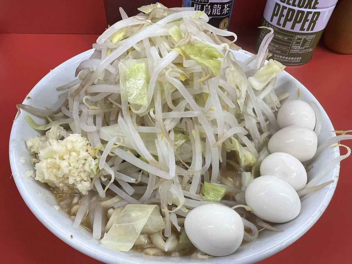 hitosyyy's tweet photo. ラーメン二郎仙台店２
移転オープンおめでとうございます！

本日プレオープン
初めて並び０分で二郎に入店

小ラーメン（ウズラ）

酒が飲み放題の大盤振る舞い
店内にはテーブル席もでき広くなりました

#ラーメン二郎仙台店2 #ラーメン二郎
#プレオープン https://t.co/wUPUiA0EH9