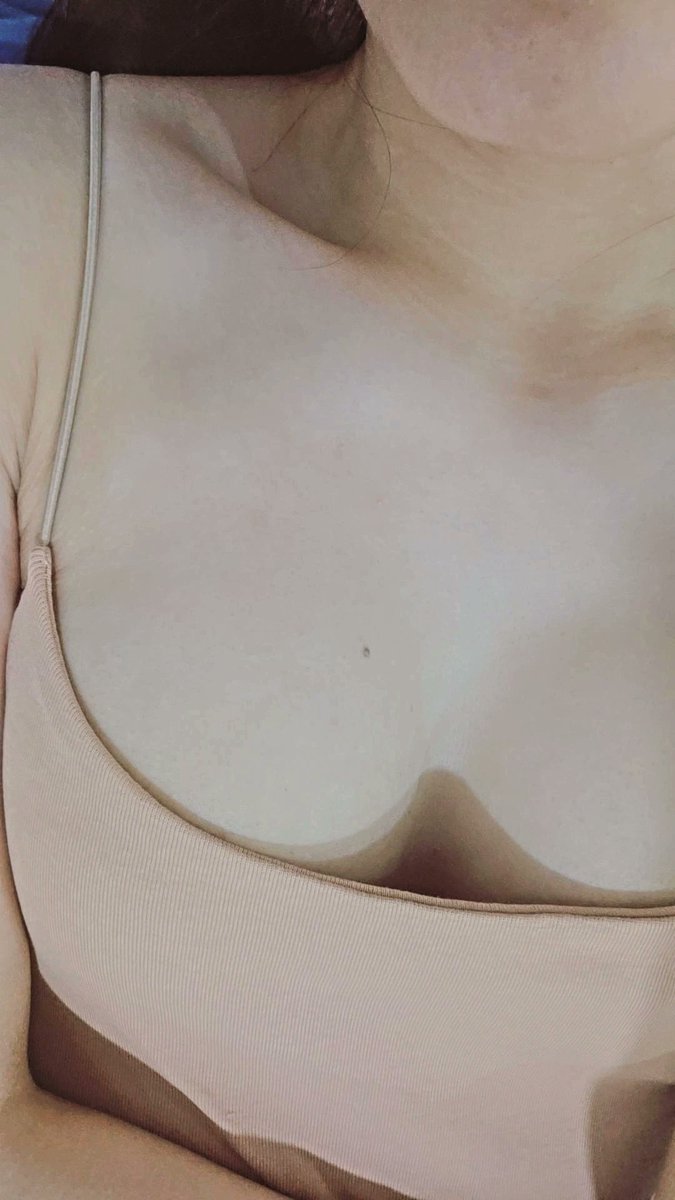 难得的假日，只想好好赖在床上🥰