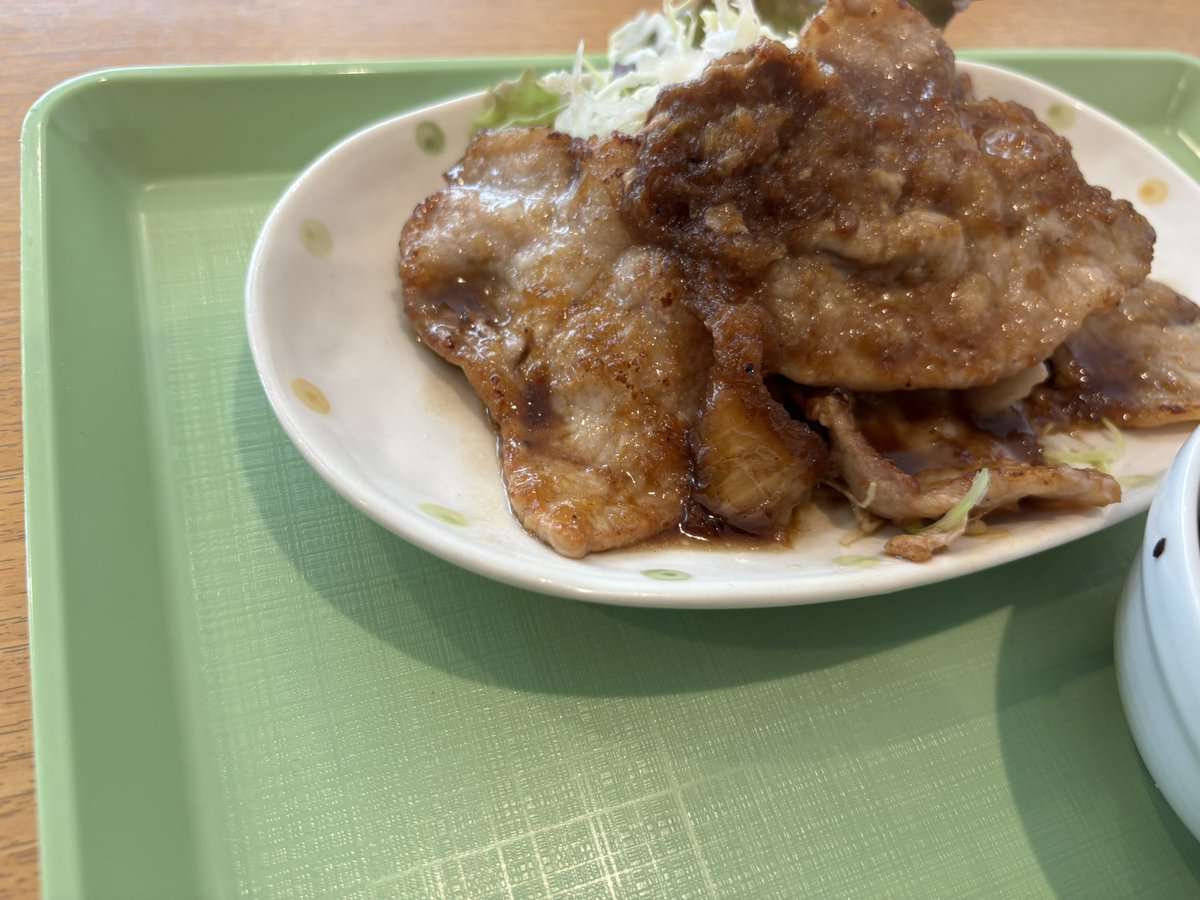 2025-番外編
寒川まち食堂さん

またまた😆
土曜日やってるという事で👍
超珍しく　母を連れて訪問✨✨

◇しょうが焼き定食
◇みそカツ丼
ほんとに美味しい💯
そして安い👏

母も大満足😆👍
ご馳走さまでした🙏