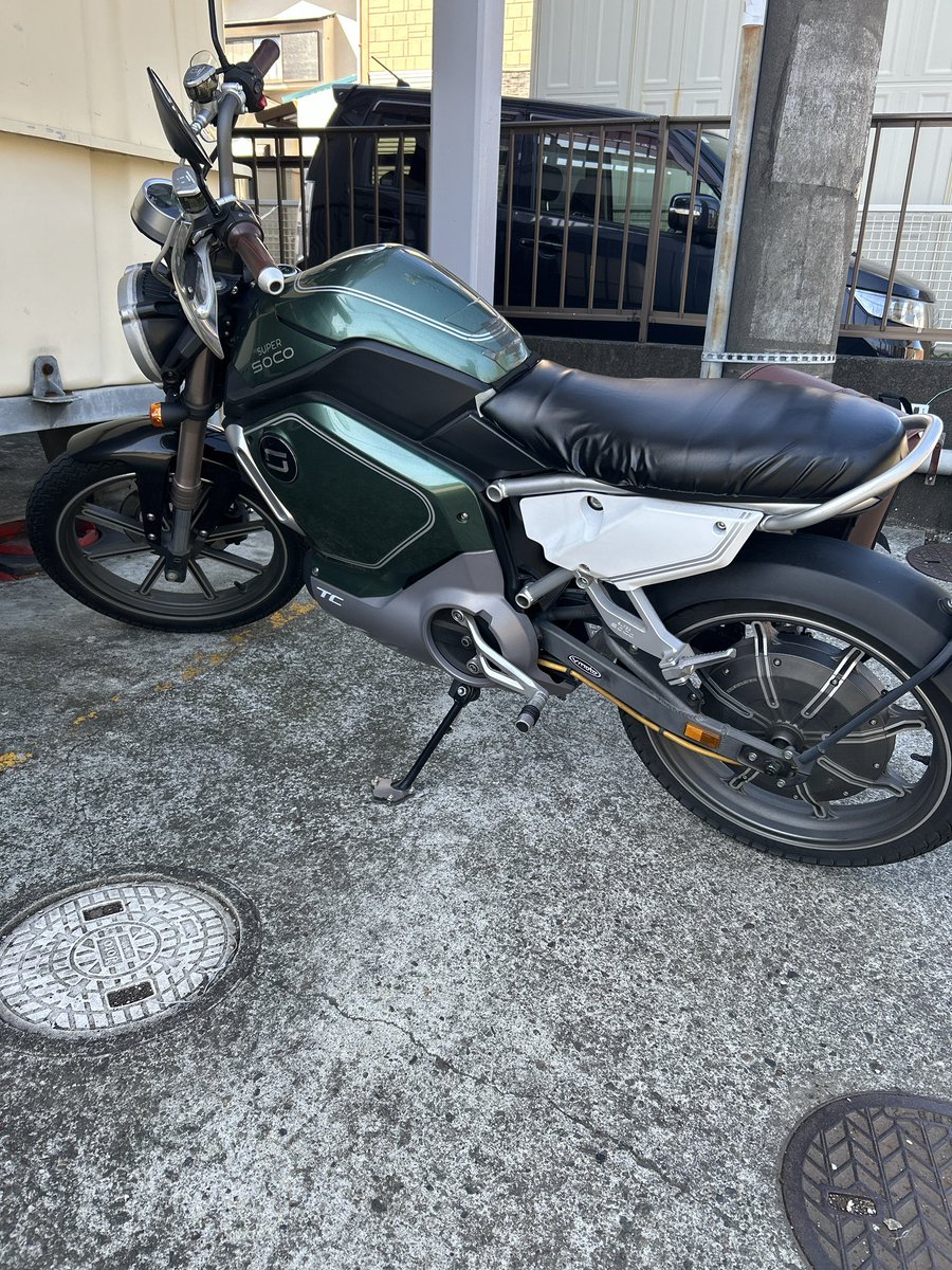 yururi0701's tweet photo. シートが破れ？て来たから、原チャ用のシートカバーMサイズをを購入。
皺は承知の上。案外いい感じ。早めに予防としてやっておけばよかった。

 #電動バイク
 #SUPERSOCO
 #TC https://t.co/ETk2YVsn05