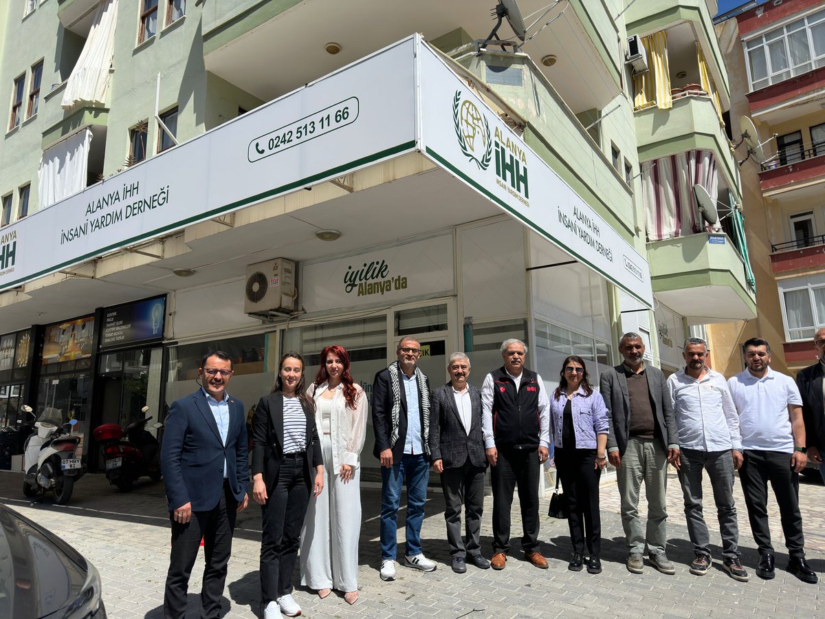 Ziyaretleri ile bizleri onurlandıran değerli kurumlarımız ve siyasi partilerimize iadei ziyaretlerde bulunduk. <a href="/altid07/">ALTİD</a> Bşk. Burhan Sili, <a href="/CHPAlanya/">CHP Alanya İlçe Başkanlığı</a> Bşk.Bülent Kandemir, <a href="/iyipartialanya_/">İYİ Parti Alanya İlçe Başkanlığı</a> Bşk. Hilmi Er, İHH Alanya Bşk. Adnan Yavuz'a teşekkür ederiz.