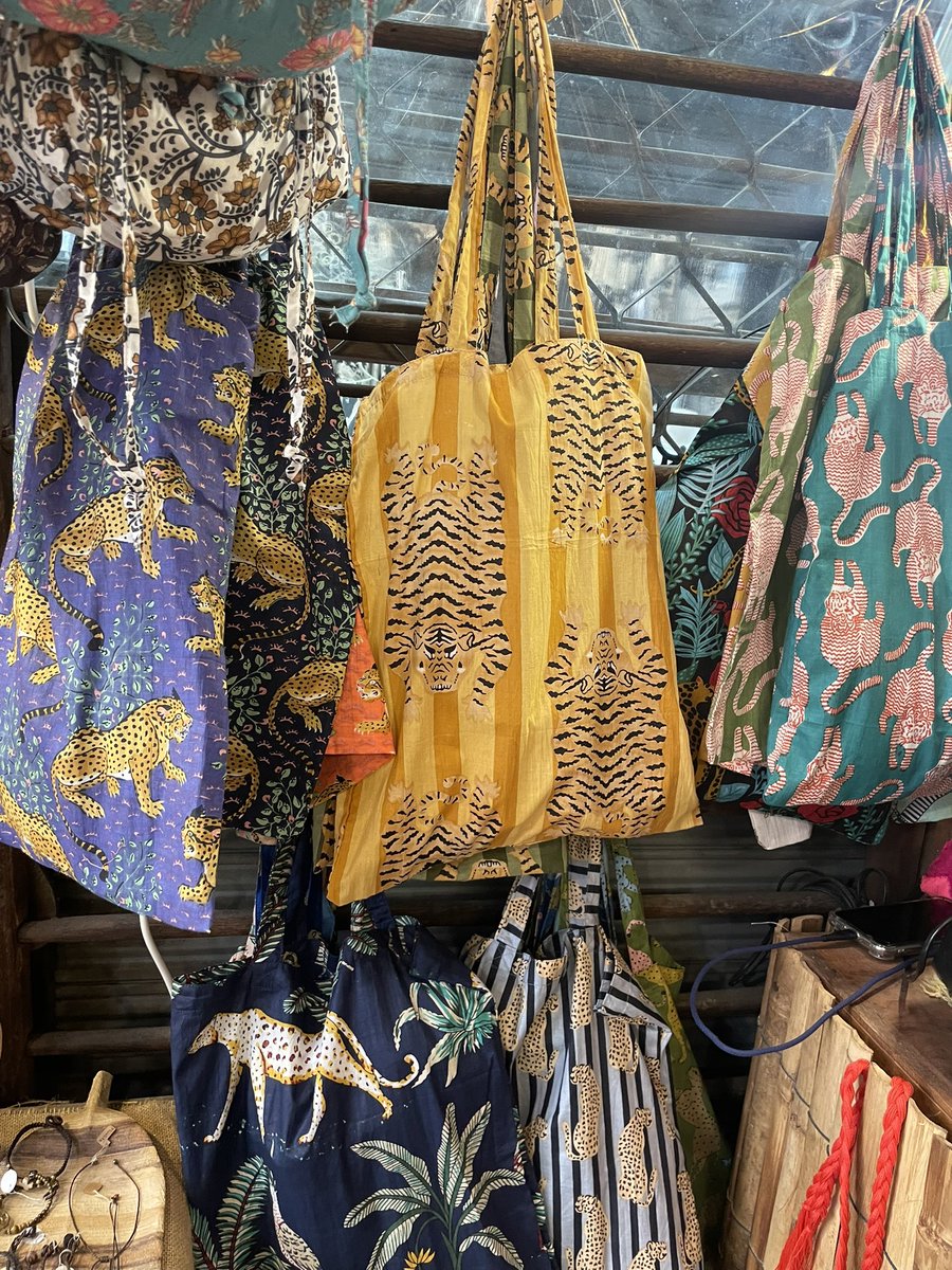 kekeke_rrr's tweet photo. 🇮🇳のブロックプリント　めっちゃ可愛い🩷

#chatuchakweekendmarket https://t.co/DQe8DuO9o3