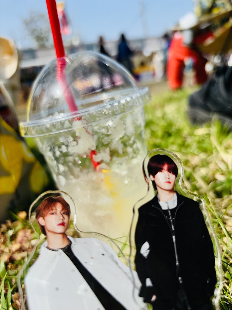 SEIchan_1226's tweet photo. スーパーミラクルレモネード
っていうリュウキ語録みたいな名前のレモネードおいしい♥️
#MAZZEL
#舞鶴プレイバックフェス
#PLAYBACKFES2024 https://t.co/TwinucAt6A