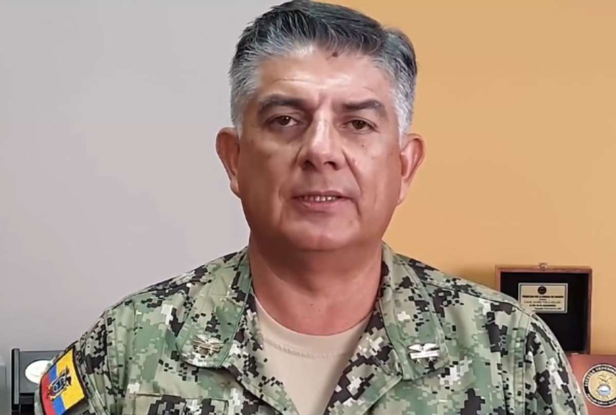 ElDatoEcua's tweet photo. #Urgente ¡FFAA ALERTAN ATENTADO CONTRA LA VIDA DEL PRESIDENTE!

Comando Conjunto de las Fuerzas Armadas mediante Inteligencia Militar da a conocer que sicarios de México y otros países estarían dirigiéndose al Ecuador para atentar contra la vida del presidente Daniel Noboa. https://t.co/8WMQGKU8gx