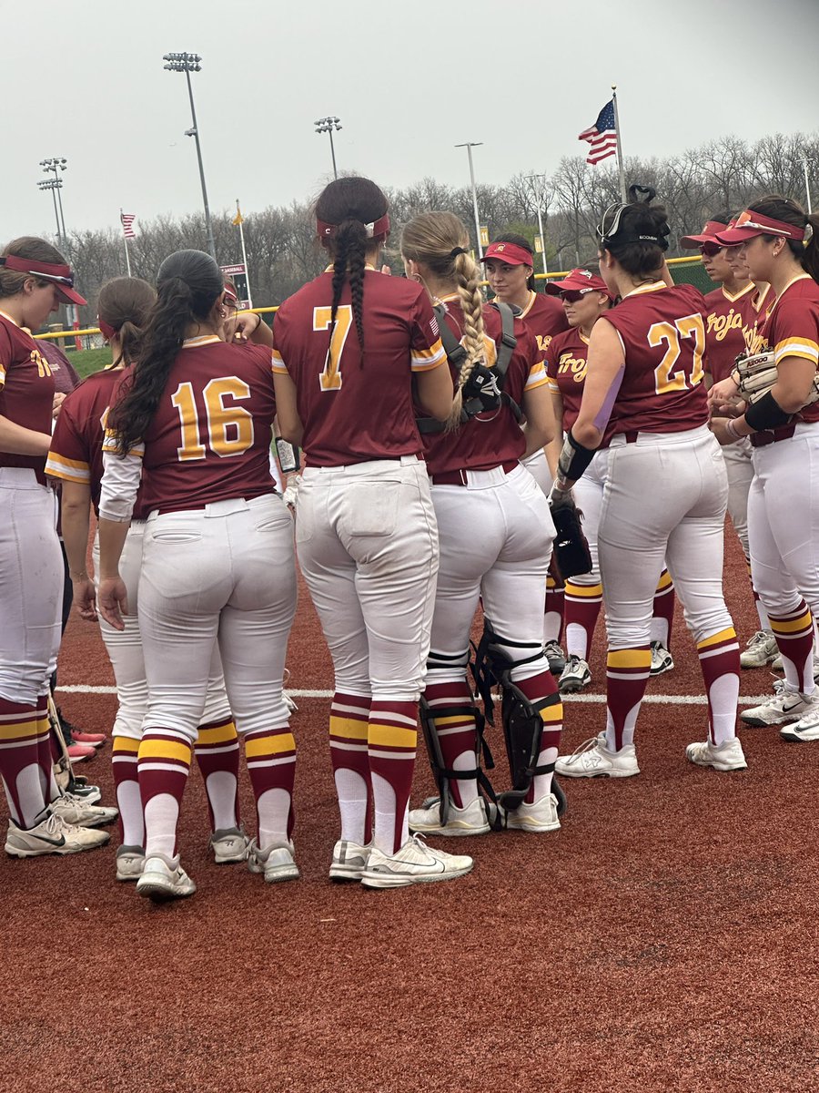 TheMeems27's tweet photo. Had so much fun today!! Came out on top!! #TheMeems @TritonSoftball_ @Ringor https://t.co/WONApjr6IV