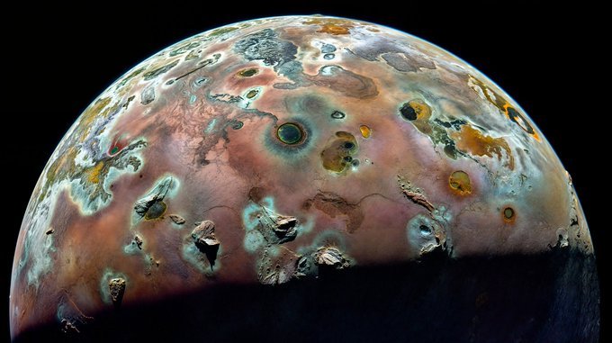 Black Hole tweet media