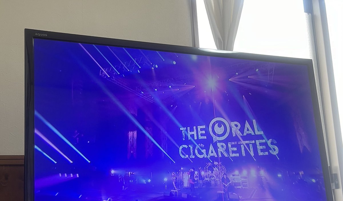 ijq8mq's tweet photo. パラデジャ見てたけど、ホールの映像見たくてKKのライブ一人鑑賞会👁‍🗨N.I.R.A回収したい、、🫠(絶対ない)
今日はのんびり行こう〜 https://t.co/z99i0lQd4z