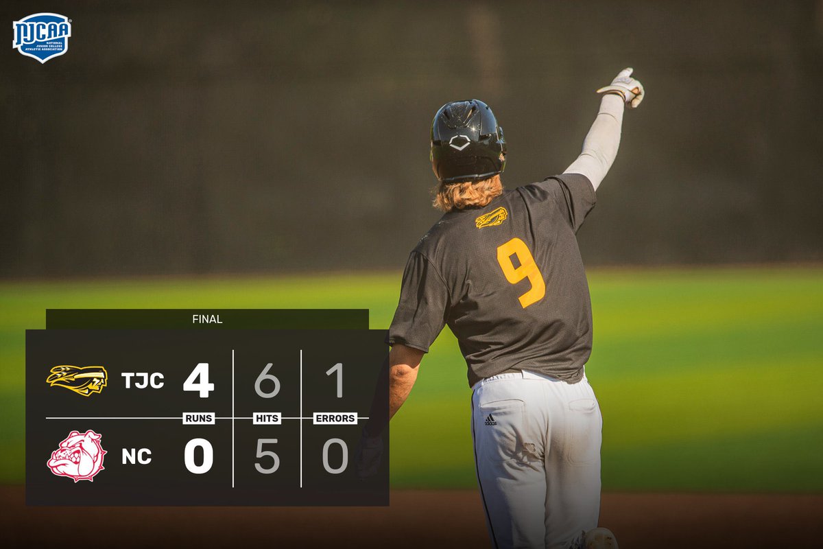 ApacheAthletics's tweet photo. APACHES SWEEP NAVARRO! 
#feathersup https://t.co/jR7kvrO4Hs