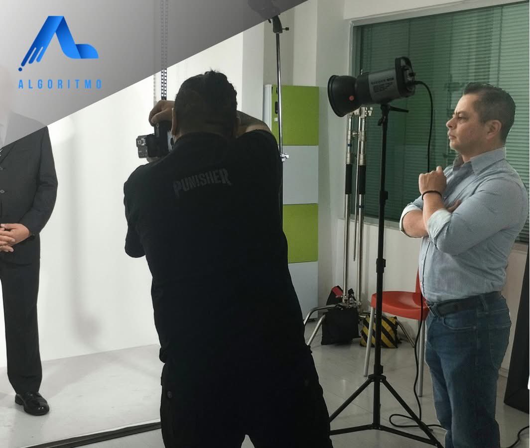 Cuando realmente te propones tener diálogos sinceros contigo mismo y tomas la firme decisión de identificar lo que sirve y lo que no sirve en tu vida, es ahí cuando algunas cosas, personas y lugares comienzan a sobrar y otras nuevas comienzan a llegar. 
#Work #2025 <a href="/AlgoritmoEnc/">AlgoritmoEncuestas</a>