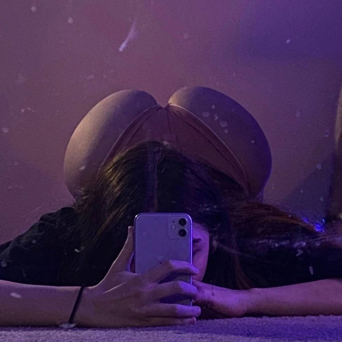 Hot Bitch tweet media