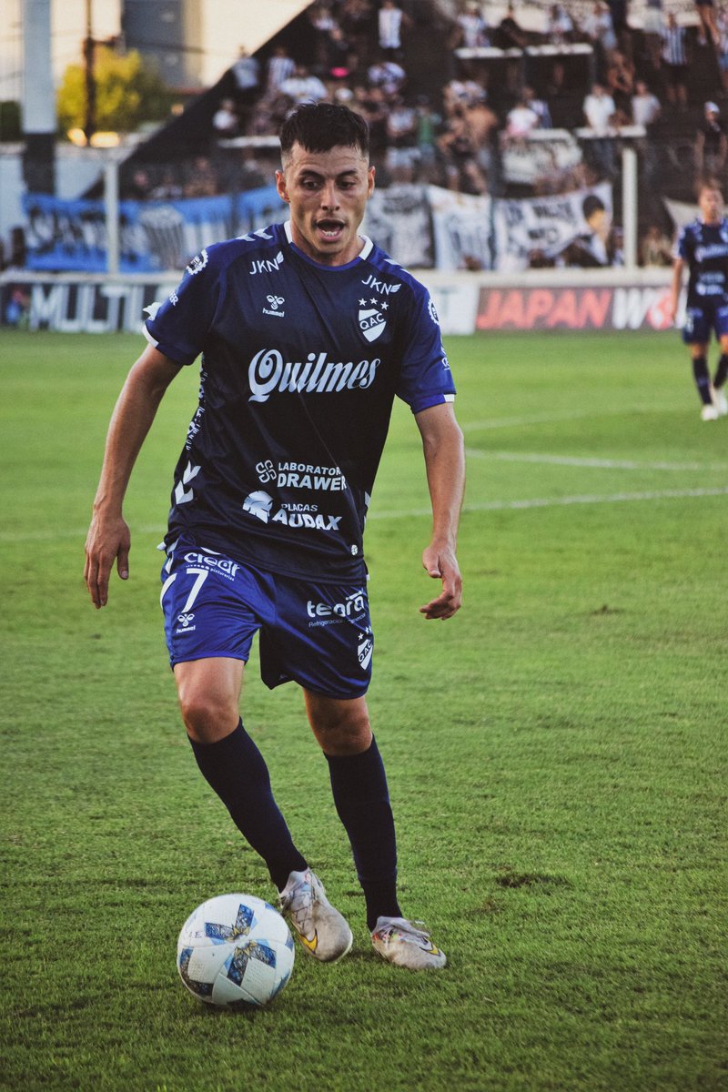 “El penal no tiene nada que ver con lo que hubiese sido mi continuidad. Ya había tenido contacto con un club de Grecia”   
“A mí me hubiese encantado quedarme en Quilmes pero tampoco tuve un incentivo para quedarme. No le echo la culpa a dirigentes ni nada”

via <a href="/radiofmq/">Radio FMQ</a>