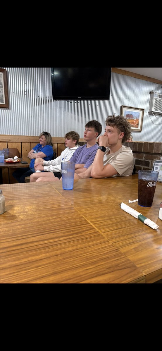 BeechTree Sports (@butlercosports) on Twitter photo Thanks to everyone who came out to the Farm Boy tonight to show their appreciation to former Butler Co basketball coach Calvin Dockery. <a href="/coachdockery42/">Calvin Dockery Butler Co Basketball</a> Thanks to everyone who came out to the Farm Boy tonight to show their appreciation to former Butler Co basketball coach Calvin Dockery. <a href="/coachdockery42/">Calvin Dockery Butler Co Basketball</a>