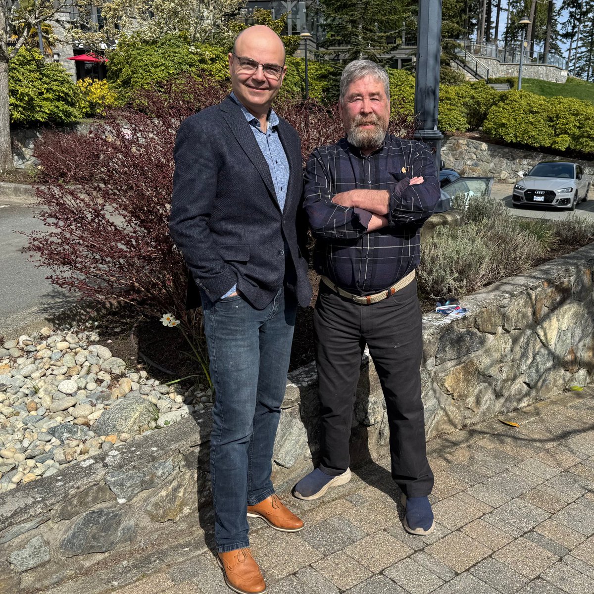JeffKibbleCML's tweet photo. I'm honoured to receive the endorsement of former CRD Director Mike Hicks.
He knows how vital Chinook salmon are to our way of lifeโand so do I. I will champion mass marking of all hatchery Chinook and push for a marked selective fishery.#ChinookStrong #BringThemHome #JeffKibble https://t.co/OLSp7lwKYE