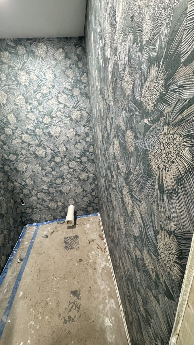 dlwalldesign's tweet photo. wallpaper installers in Miami powder bathroom https://t.co/hLHBkk2G7H https://t.co/JGurbagxS5