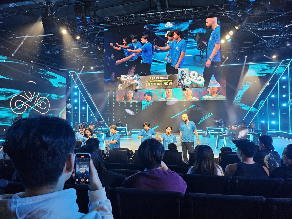 Heading back home now, it was nice to see some old friends and meet some new ones! 

Always love going to Riot Games Arena, hope to be there again sometime soon! #VCTAmericas