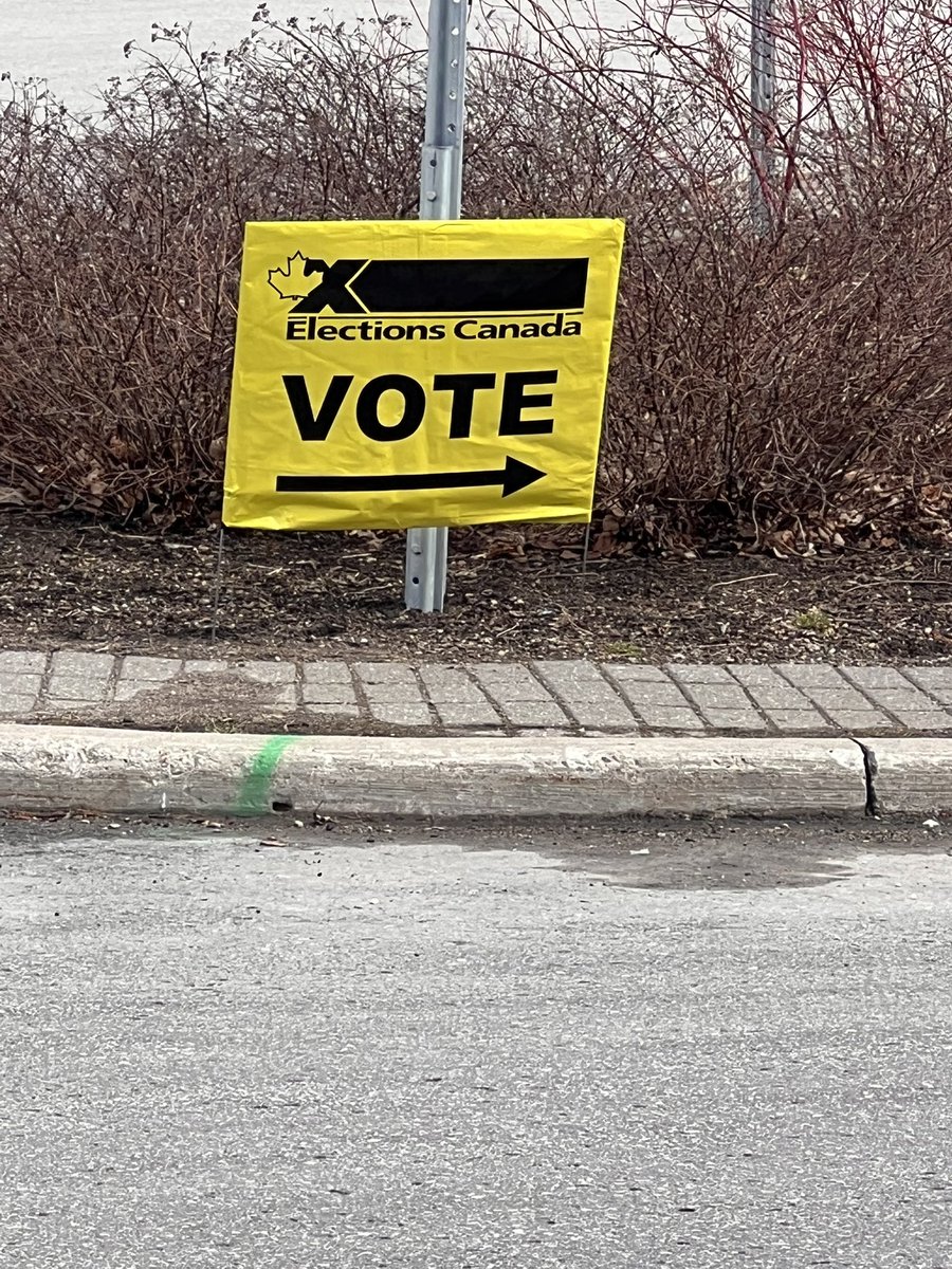 travis_demaria's tweet photo. I voted for @MarkJCarney today! I encourage everyone to take advantage of early voting this weekend. Let’s make this election historic! #Election2025 #AdvancePoll #CanadaElection2025 #Election2025 🇨🇦 #CarneyForPM https://t.co/2JUGhqHWeg