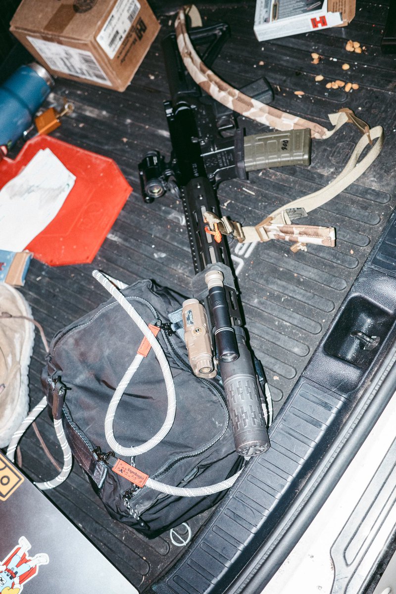 mem_industries's tweet photo. @THYFSUPPLY rail. reptilia 1.53. aimpoint comp m5. peq-15. arisaka light. squid magwell. @silencerco velos 556. the rest is noveske. 

i have a bootleg adjustable BCG that will go into this build. curious how it runs. https://t.co/Pew9TBeL6o