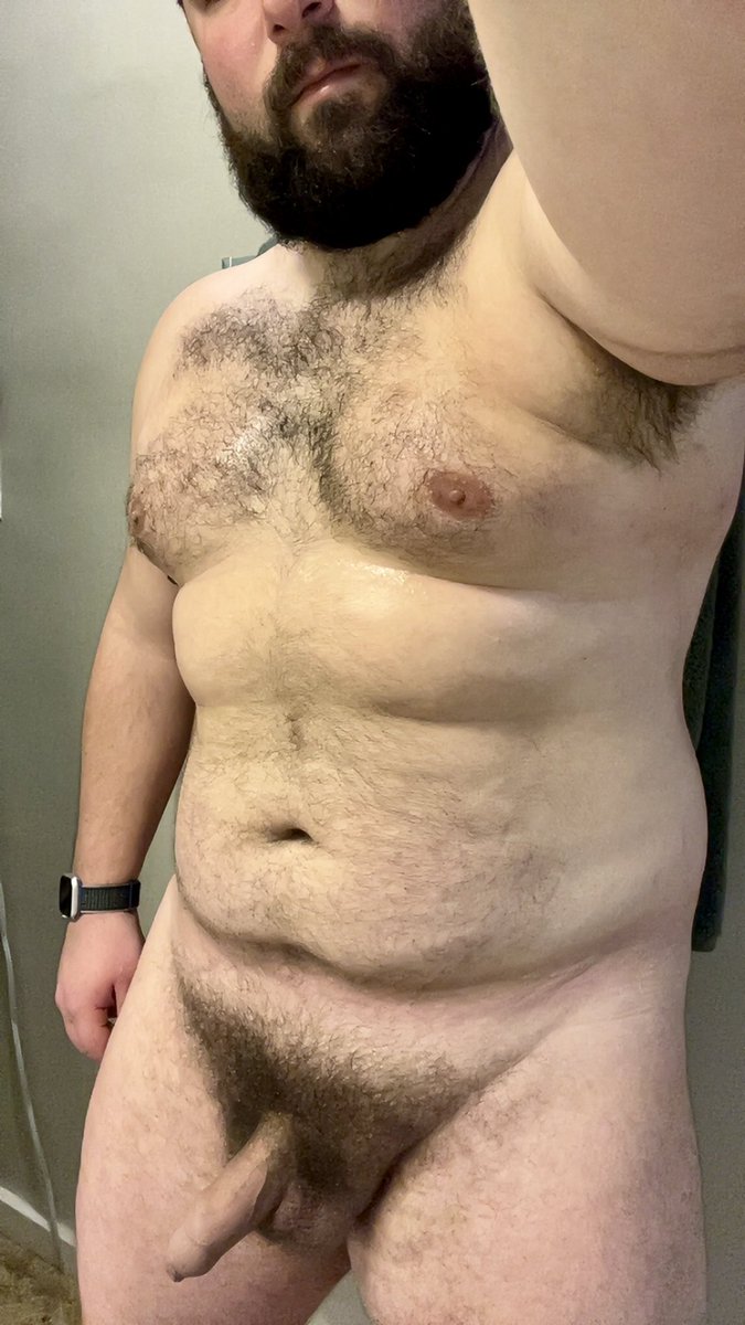 LiBearJoe's tweet photo. Post gym sweat but just in time for fcf https://t.co/wL7By4Yypk