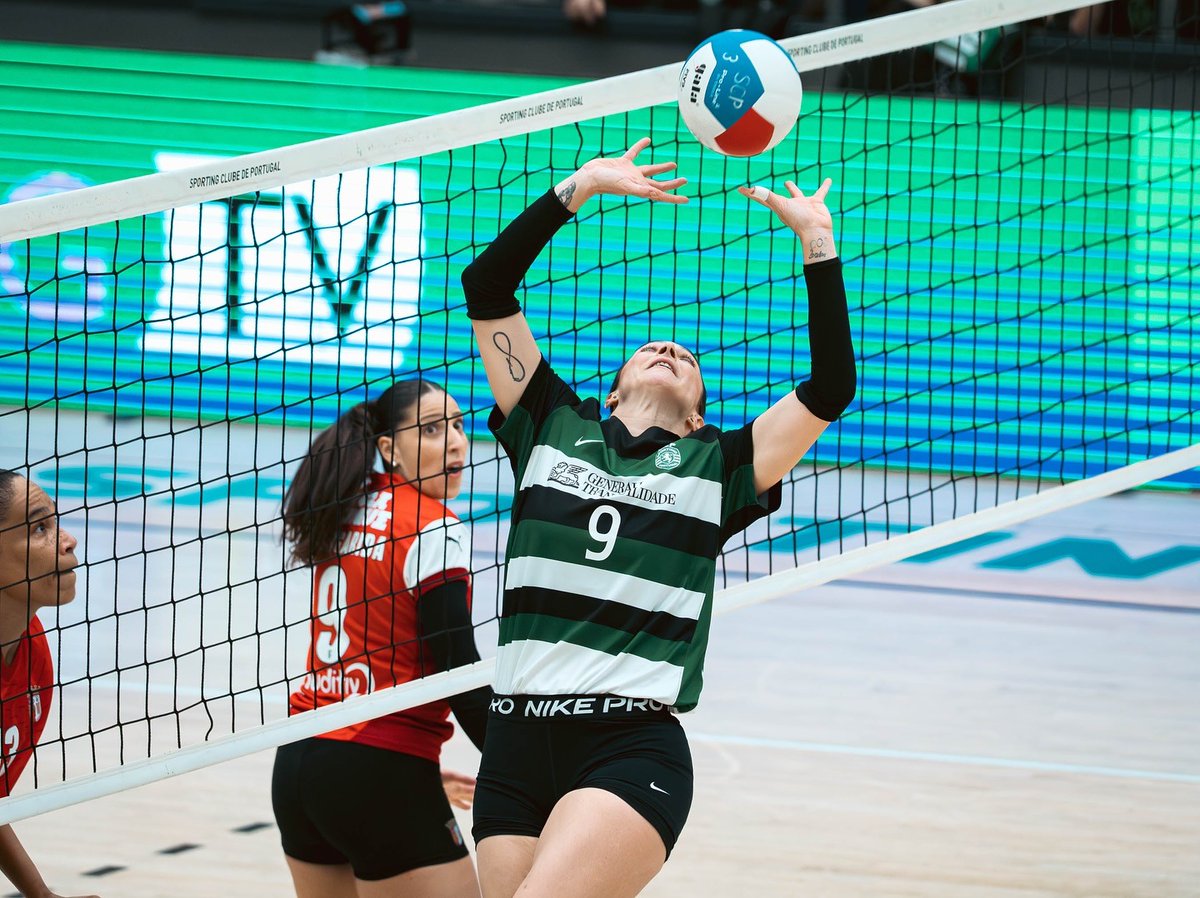 VolFemininoSCP's tweet photo. Alguns momentos do jogo de quinta-feira, Sporting CP vs SC Braga
Fotos: Página do Facebook da FPV e Luís Martins.
#SportingCP
#VoleibolFemSCP
#fpv
#LigaSolverdept
#momentos https://t.co/urQsR3YdWF