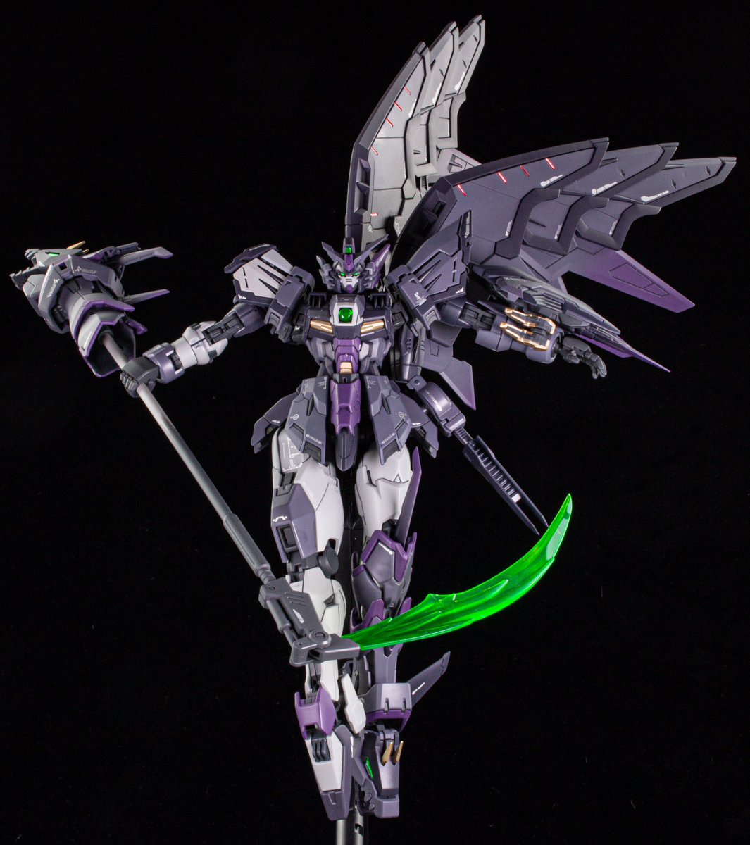 zusarianchannel's tweet photo. エピオンガンダムフェニーチェ完成です。ウイングガンダムフェニーチェの対となる機体という設定で作製してみました。 https://t.co/JfIToyWplS