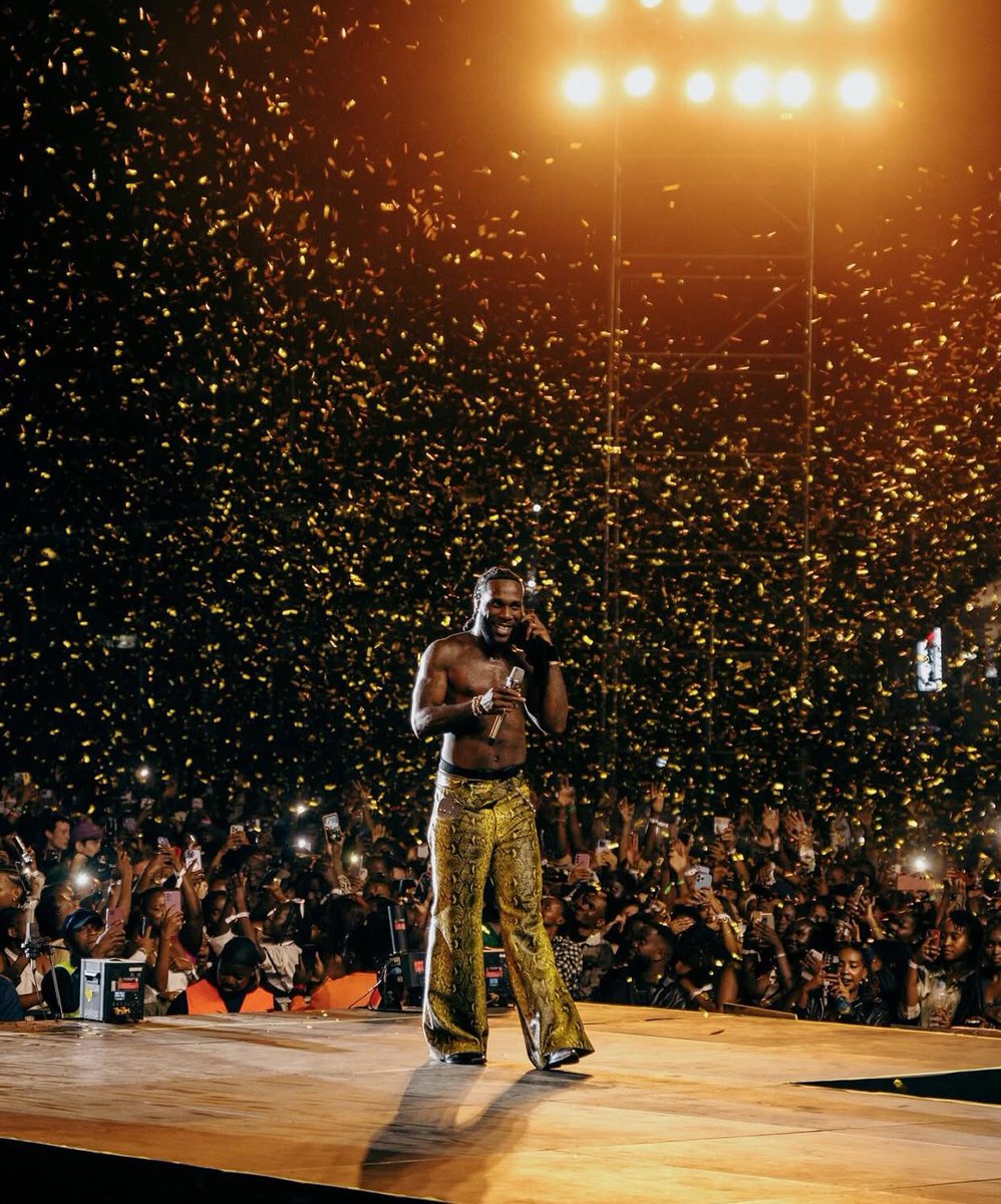 NeverfadesK's tweet photo. Congratulations 🎉🍾 to you for ACHIEVING such a MILESTONE @burnaboy . No one comes closer to you here in AFRICA and BEYOND.. Wow such a MASTERCLASS👏👏👏 https://t.co/H16AWGXzfZ