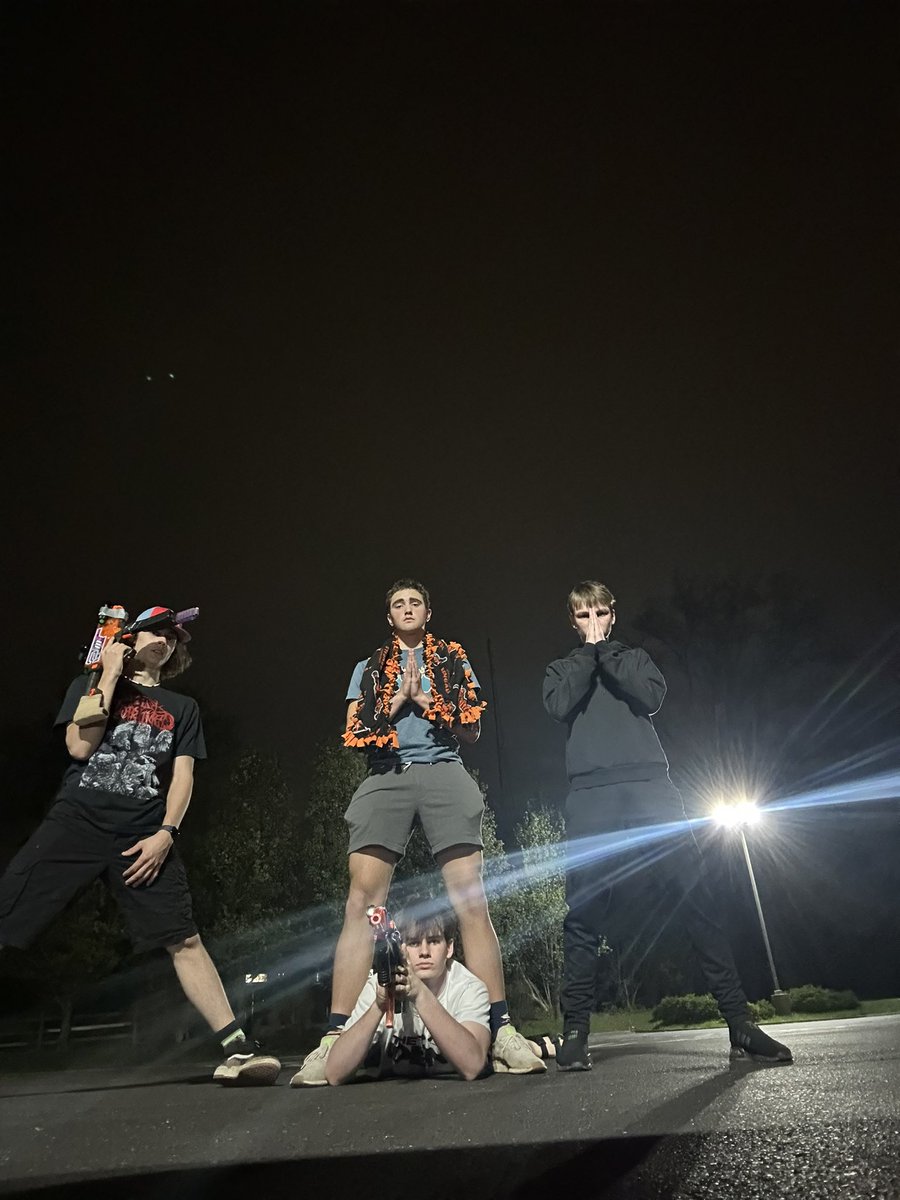 Paranoiafhs25's tweet photo. Fourskins combining their small sum of chromosomes for +2 kills. Rooted community church was location two. https://t.co/w1O3in62oD