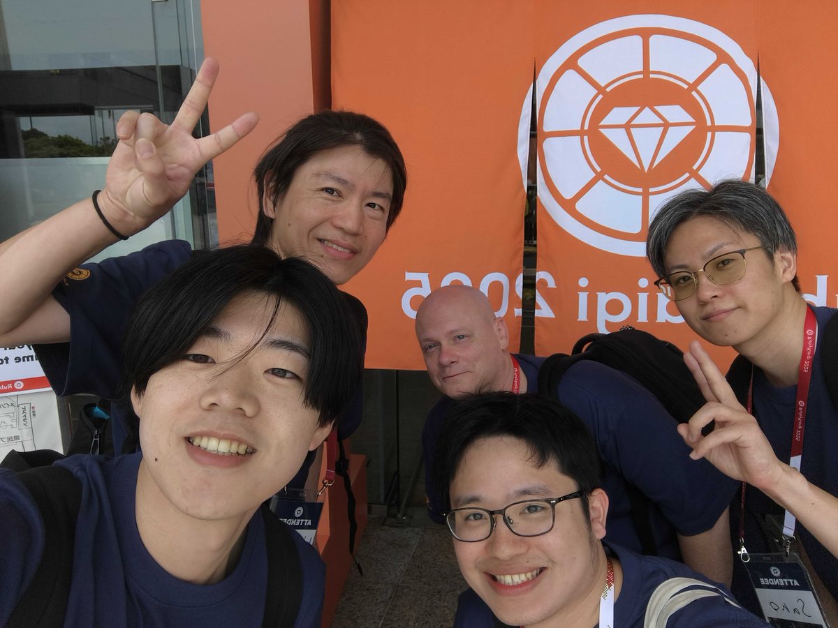 kansei1227's tweet photo. 今年はトイポエンジニアチームがRubyKaigiに参加しておりました！
会社として初参加でし���がかなりいい刺激になったようです。

来年こそはスポンサーに…！
#rubykaigi https://t.co/7WgWCmWFpV
