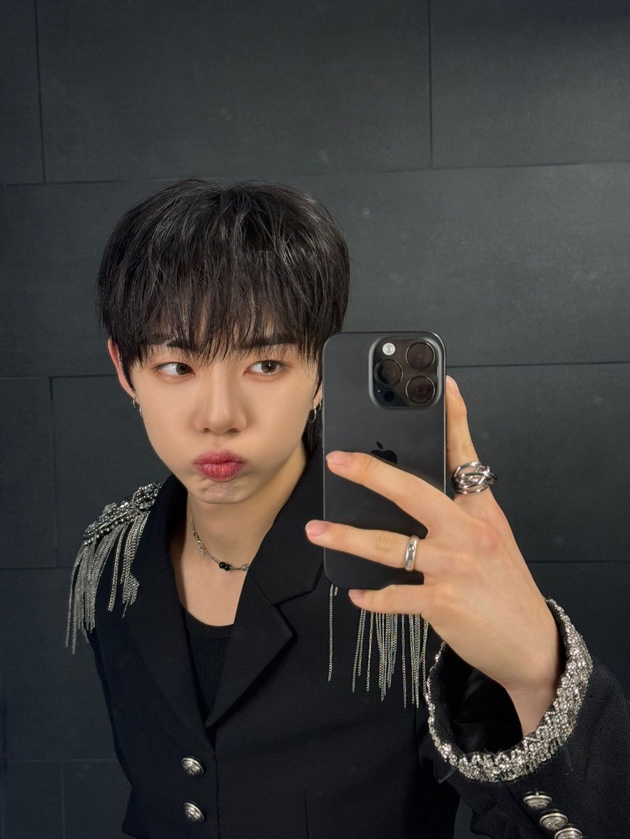 MEMBERS_8TURN's tweet photo. 제복허니🤭

#8TURN #에잇턴 #エイトターン
#승헌 #SEUNGHEON #スンホン https://t.co/af2F6Ikaks