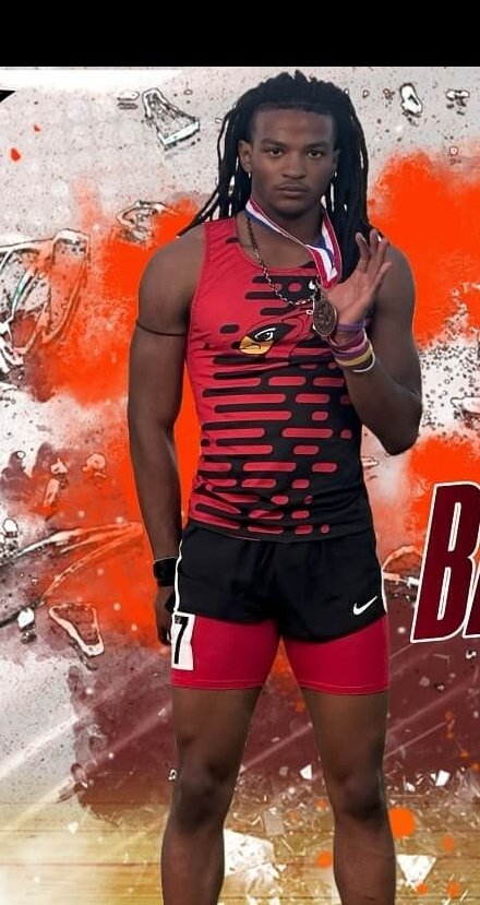 Prelims done. Lady Cardinals fell short in the 4x4, but made the finals in the 4x2 and Ta'Naeja made finals in the 400m. Jeremiah Robinson is the Regional Champion and headed to State in discus. Syree Baltimore made it to the finals in the 200. DV Nation
#Blessed #BirdGang