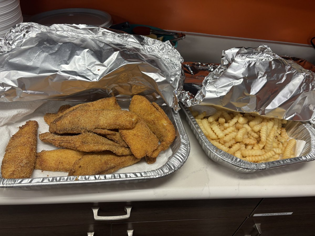 Amy Hahn tweet media