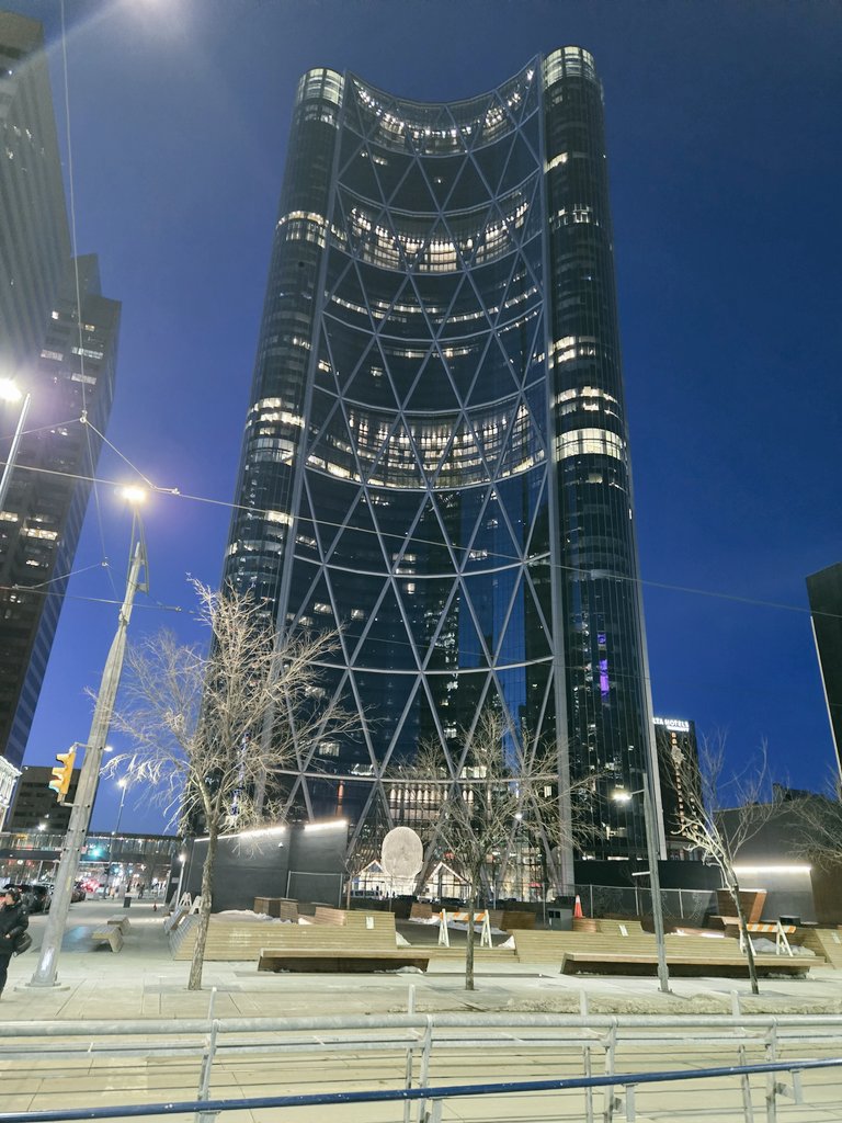 rheg14's tweet photo. Bow Tower https://t.co/IlwRwXI0NC