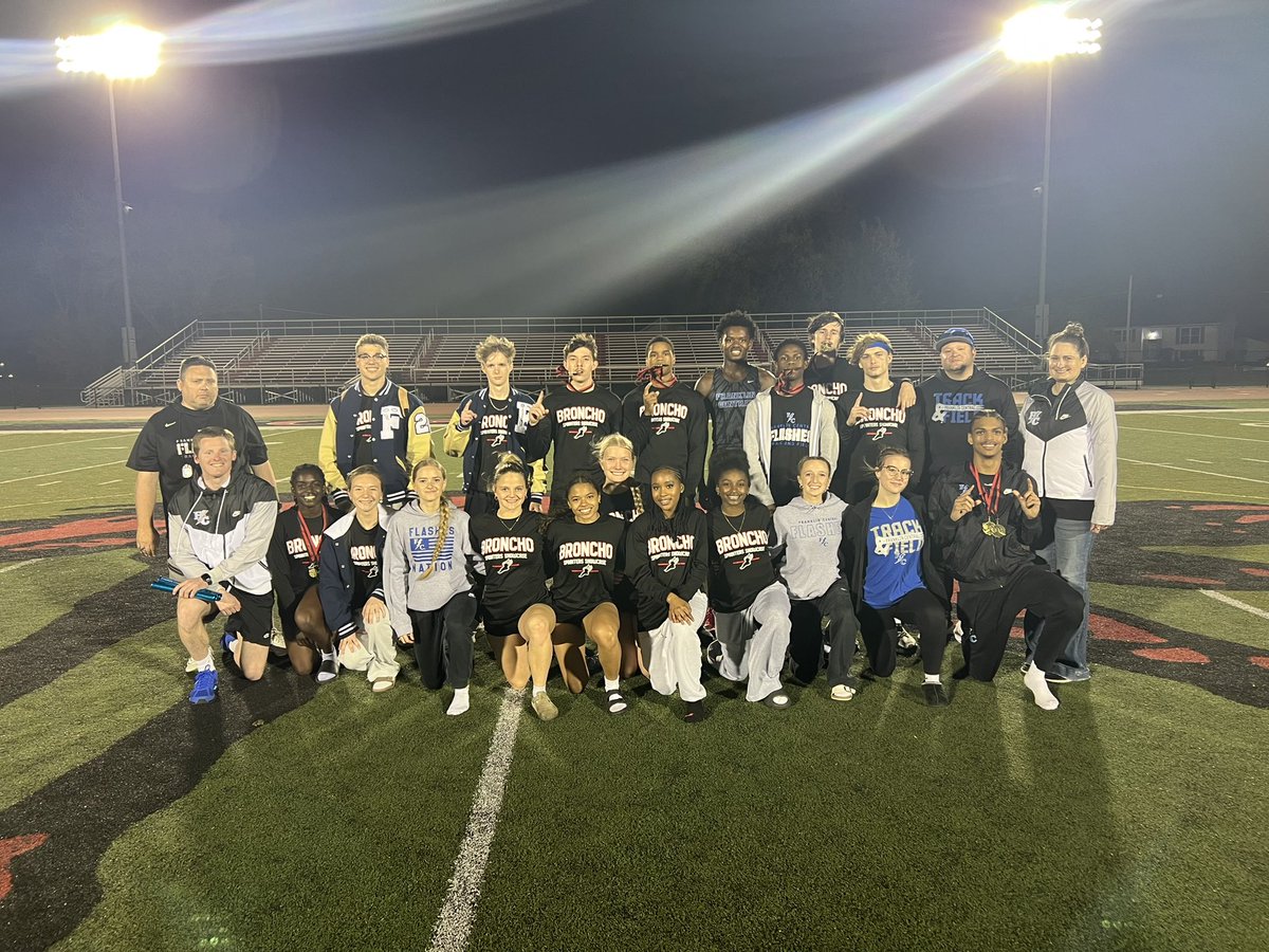 Flashes sprinters had a great meet at the Broncho showcase tonight! Flashes boys won the 4x100 and 4x400. Rylan Hainje won the 110hurdles on the way to being named meet MVP! #WeAreFlashes⚡️
