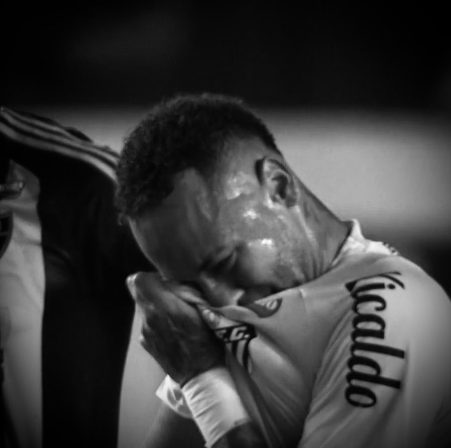 Se houver 0,0001% que ainda acredita em você, seremos nós… A torcida que sempre acreditou em você!

Faça sua recuperação no seu tempo, fique 100%, aguardaremos a sua volta e terá a volta por cima!

Nada é por acaso, processo e tempo ao tempo no propósito.