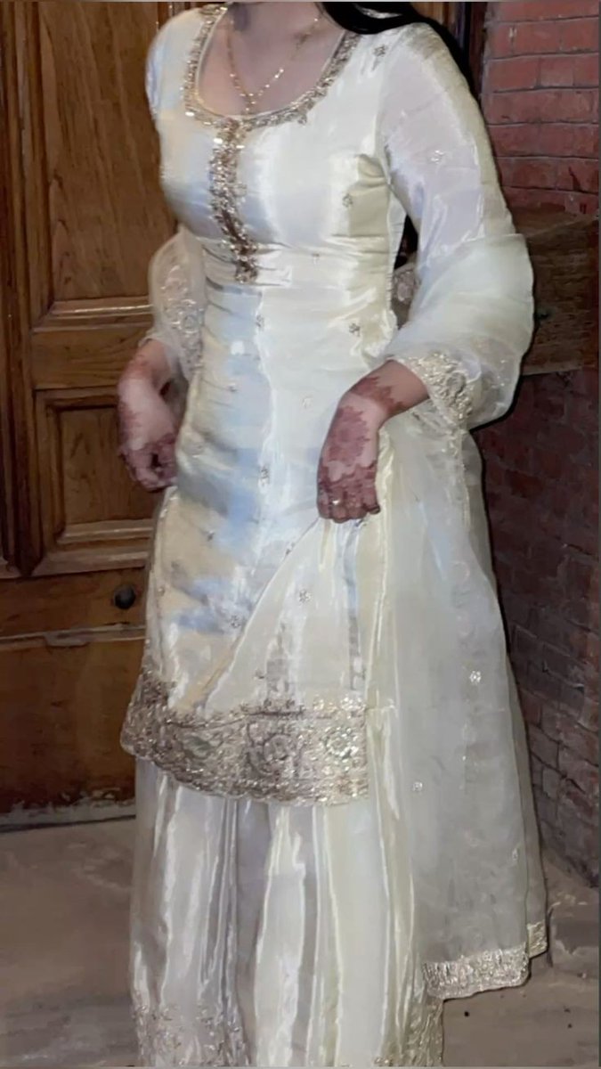 Miss Haniya 3.0 (@miss_haniya2) on Twitter photo Subha bakhair dosto dil se mazrat karti hun main kahi din masruf thi kuch kas kaam tha... Wese kal ki meri suit kesa hai Subha bakhair dosto dil se mazrat karti hun main kahi din masruf thi kuch kas kaam tha... Wese kal ki meri suit kesa hai