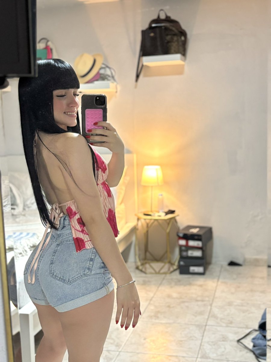 _valevaleee_'s tweet photo. 👧🏻🪄💕✨ https://t.co/HrfRiMZy1z
