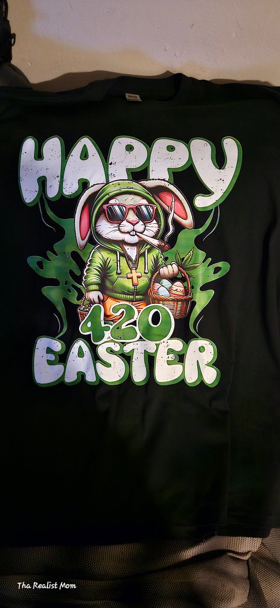 TheRealistMom1's tweet photo. @stonerjesus420 My shirt I'm wearing to the New Orleans Reggie Fest Sunday, I can't wait!! https://t.co/ATkaT4oYTo